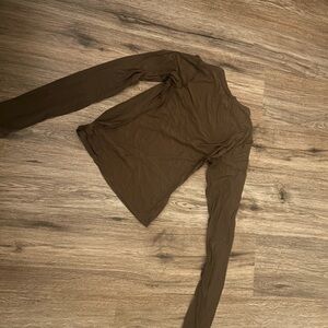 SKIMS Fits Everybody Long Sleeve T-Shirt